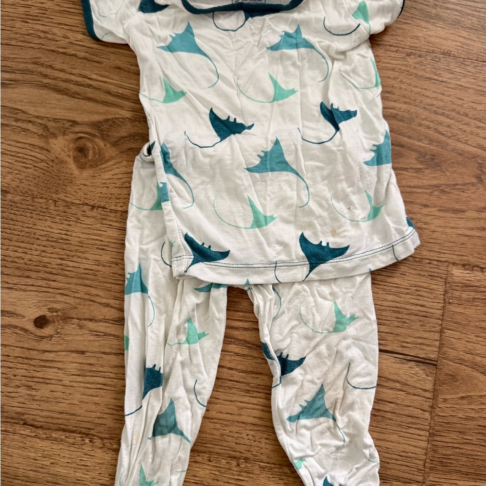 Kickee Pants White Pajama Set with Teal & Aqua Stingray Print